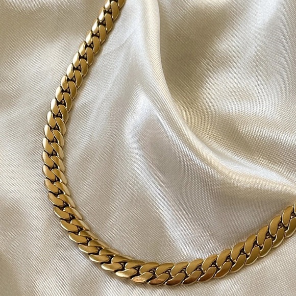 Waterproof gold plated chain necklace - Picture 4 of 6